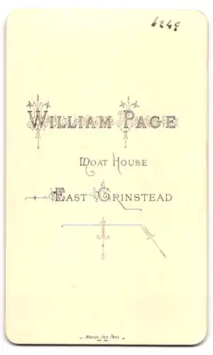 Fotografie William Page, East Grinstead, Ältere Dame mit Kragenbrosche