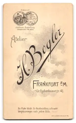 Fotografie H. Bogler, Frankfurt /Main, Gr. Eschenheimerstrasse 41, Profilansicht eines Heranwachsenden mit Moustache