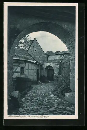 AK Friedensburg b. Leutenberg, Blick durch das Burgtor