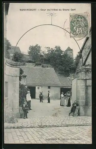 AK Nonancourt, Cour de l`Hôtel du Grand Cerf