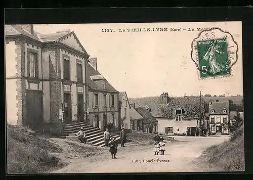 AK La Vieille-Lyre, La Mairie