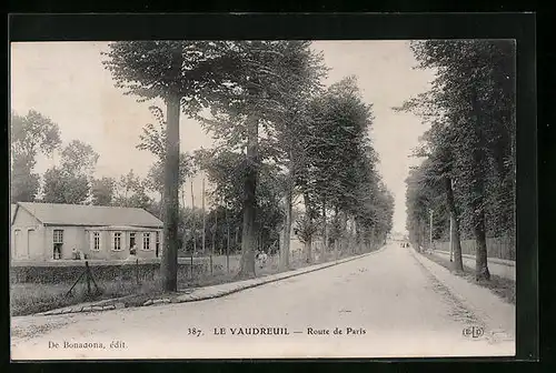 AK Le Vaudreuil, Route de Paris