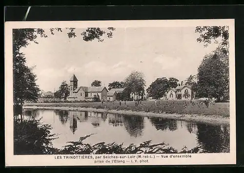 AK Seiches-sur-Loir, Les Trinottières, Vue d`ensemble prise de l`Etang