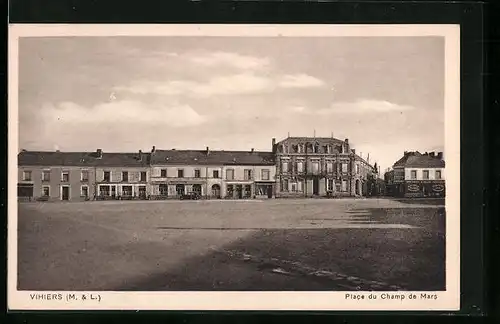 AK Vihiers, Place du Champ de Mars