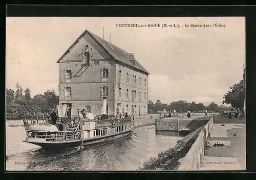 AK Montreuil-sur-Maine, Le Bateau dans l`Écluse