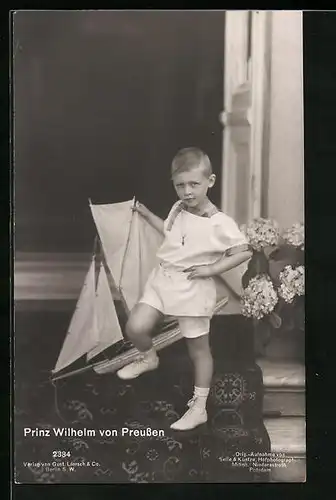 AK Prinz Wilhelm von Preussen mit Spielzeug-Segelschiff