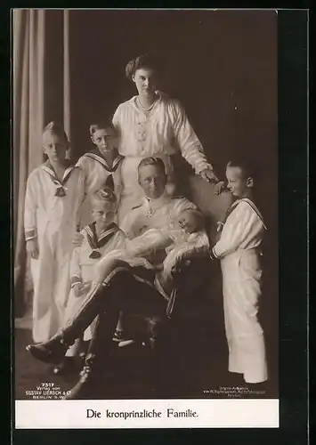 AK Kronprinz Wilhelm von Preussen im Kreise seiner Familie