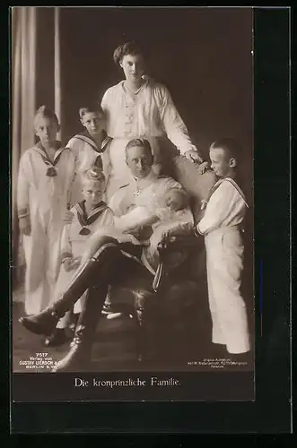 AK Kronprinz Wilhelm von Preussen im Kreise seiner Familie