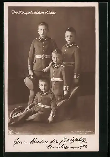AK Die Kronprinzlichen Söhne in Uniform mit Schirmmütze