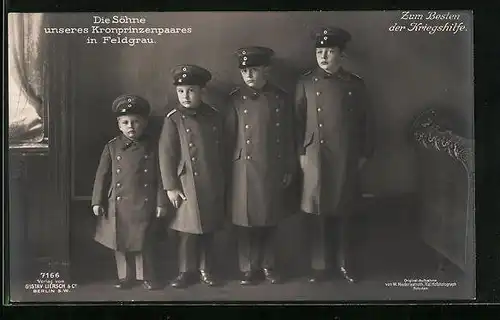 AK Die Söhne des Kronprinzenpaares Wilhelm von Preussen in Feldgrau