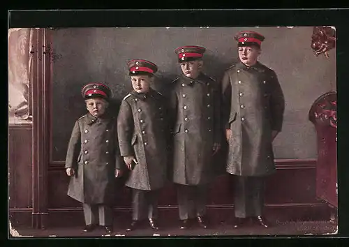 AK Die kronprinzlichen Söhne in Uniform mit Schirmmütze