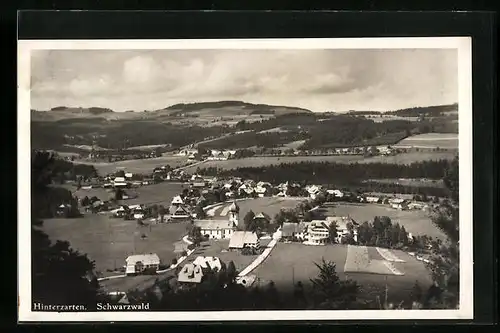 AK Hinterzarten /Schwarzw., Ortsansicht aus der Vogelschau