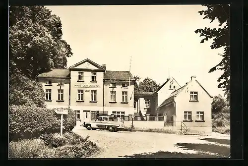 AK Osterfeld /Kr. Zeitz, Jugendherberge von der Zufahrt aus