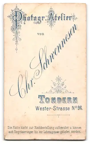 Fotografie C. Schwennesen, Tondern, Westerstrasse 96, Ältere Dame mit Brosche und Puffärmeln