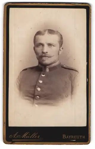 Fotografie A. Müller, Bayreuth, Richard Wagner-Strasse 32, Portrait Uffz. mit Schnauz - und Kinnbart in Uniform