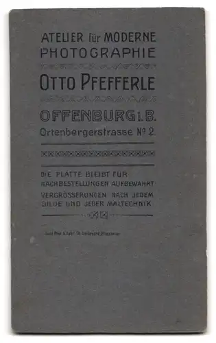 Fotografie Otto Pfefferle, Offenburg i. B., Ortenbergerstr. 2, Musiker in Uniform mit Schwalbennestern