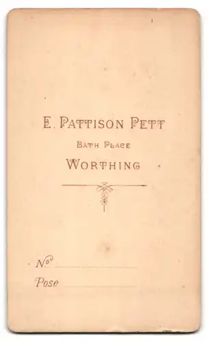 Fotografie Pattison Pett, Worthing, Bath Place, Junger Herr im Seitenprofil