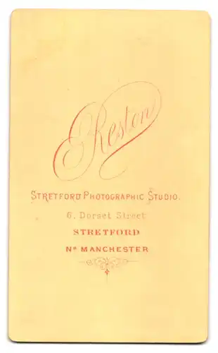 Fotografie Arthur Reston, Stretford, 6 Dorset Street, Fein gekleideter Herr mit Bart