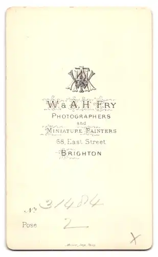 Fotografie W. & A. H. Fry, Brighton, 68. East Street, Knabe mit Seitenscheitel