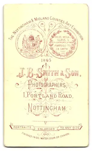 Fotografie J. B. Smith & Son, Nottingham, 1, Portland Road, Junger Herr im Anzug mit Krawatte