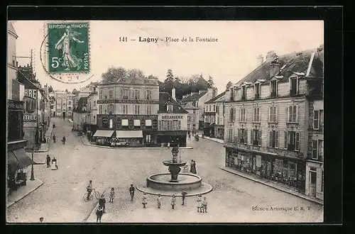 AK Lagny, Place de la Fontaine