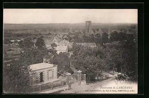 AK Larchant, Panorama