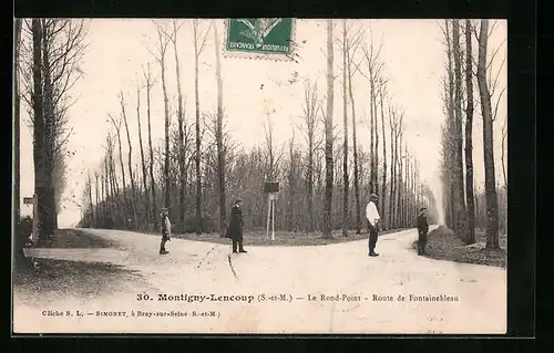 AK Montigny-Lencoup, Le Rond-Point, Route de Fontainebleau