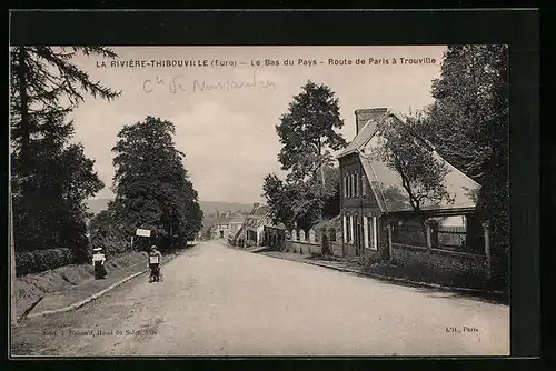 AK La Riviére-Thibouville, Le Bas du Pays, Route de Paris a Trouville