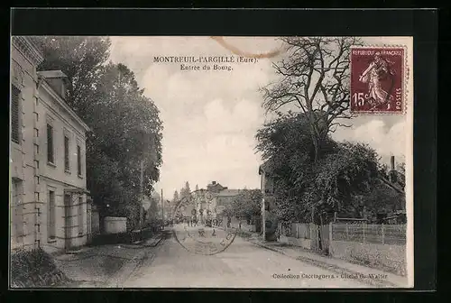 AK Montreuil-l`Argillé, Entree du Bourg