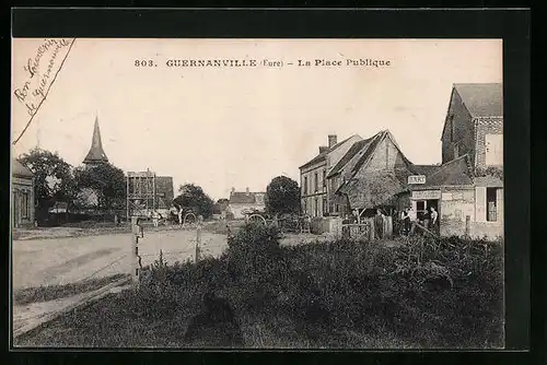 AK Guernanville, La Place Publique