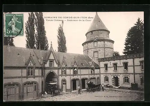 AK Condé-sur-Iton, Vieux Chateau - Interieur de la Cour