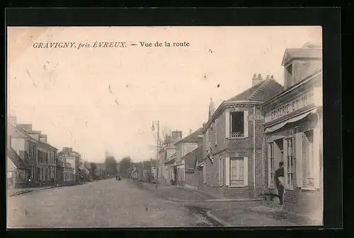 AK Gravigny, Vue de la route