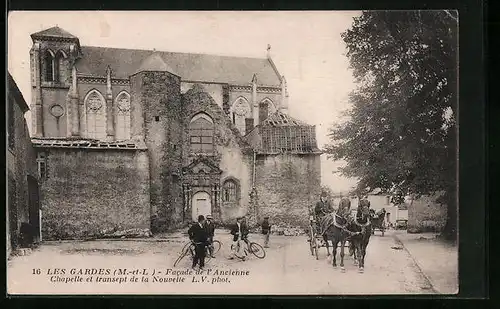 AK Les Gardes, Facade de l'Ancienne, Chapelle et transpet de la Nouvelle