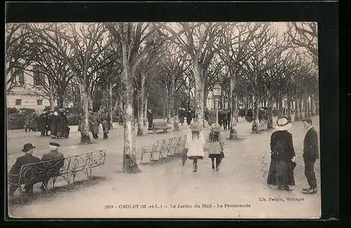 AK Cholet, Le Jardin du Mail, La Promenade