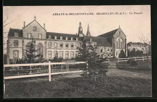 AK Bégrolles-en-Mauges, Abbaye de Bellefontaine, La Facade