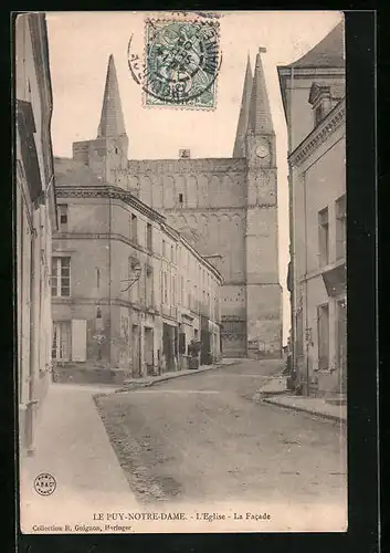 AK Le Puy-Notre-Dame, L`Eglise, la Facade