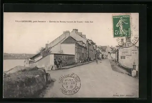 AK Villebernier, Entrée du Bourg venant de Tours