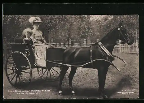 AK Kronprinzessin Cecilie mit Prinz Wilhelm auf Spazierfahrt