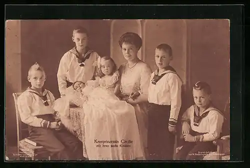 AK Kronprinzessin Cecilie mit ihren sechs Kindern