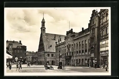 AK Zwickau i. Sa., Hauptmarkt mit Rathaus und Gewandhaus
