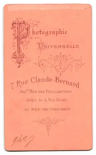 Fotografie Universelle, Paris, 7, Rue Claude-Bernard, Bürgerliche Dame in modischer Kleidung