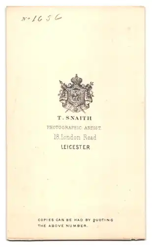 Fotografie T. Snaith, Leicester, 18. London Road, Junger Herr mit Krawatte