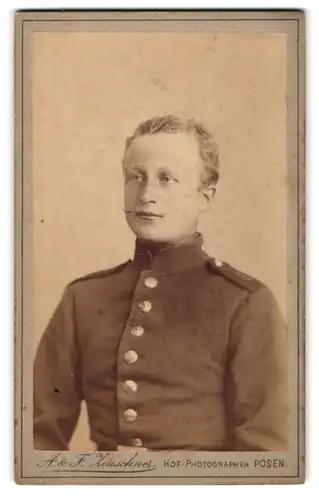 Fotografie A. & F. Zeuschner, Posen, junger blonder Soldat in Uniform Rgt. 6