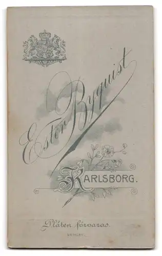 Fotografie Ester Byquist, Karlsborg, junger blonder schwedischer Soldat in Gardeuniform