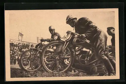 AK Motorradrennen in Pardubice 1938 - Zwei Motorradrennfahrer mit ihren Maschinen