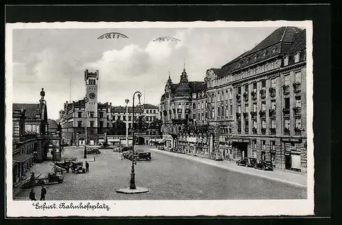 AK Erfurt, Parkende Autos auf dem Bahnhofsplatz