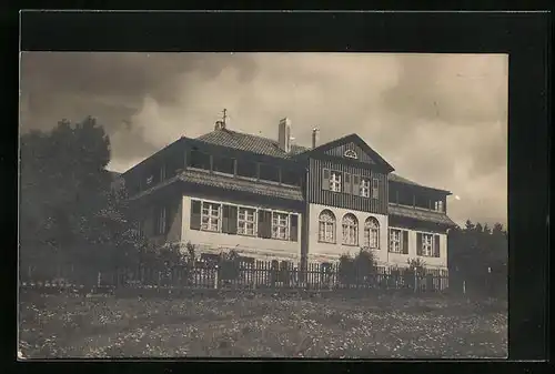 AK Braunlage, Hotel Haus Spangenberg mit Wiese