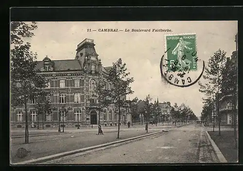 AK Cambrai, Le Boulevard Faidherbe