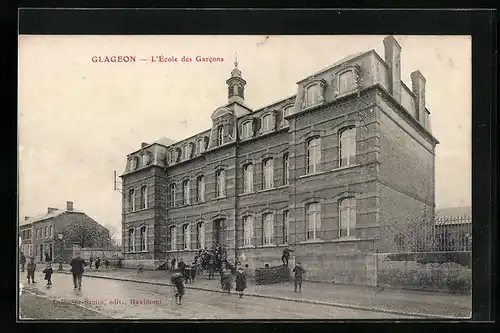 AK Glageon, L'École des Garcons