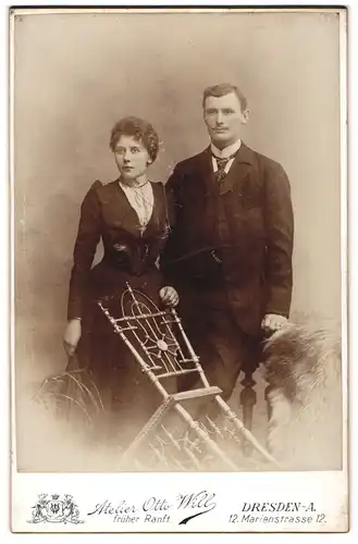 Fotografie Otto Will, Dresden, Marienstr. 12, Junges Paar in eleganter Kleidung